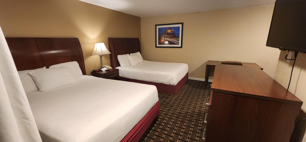Nashoba Valley Inn & Suites Ayer Экстерьер фото