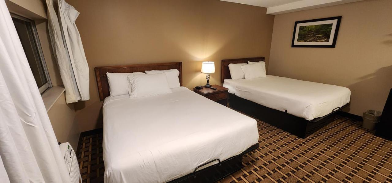 Nashoba Valley Inn & Suites Ayer Экстерьер фото