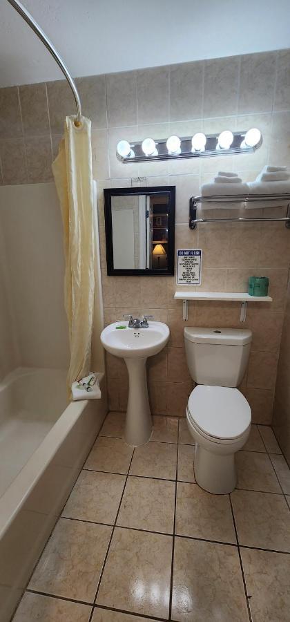 Nashoba Valley Inn & Suites Ayer Экстерьер фото