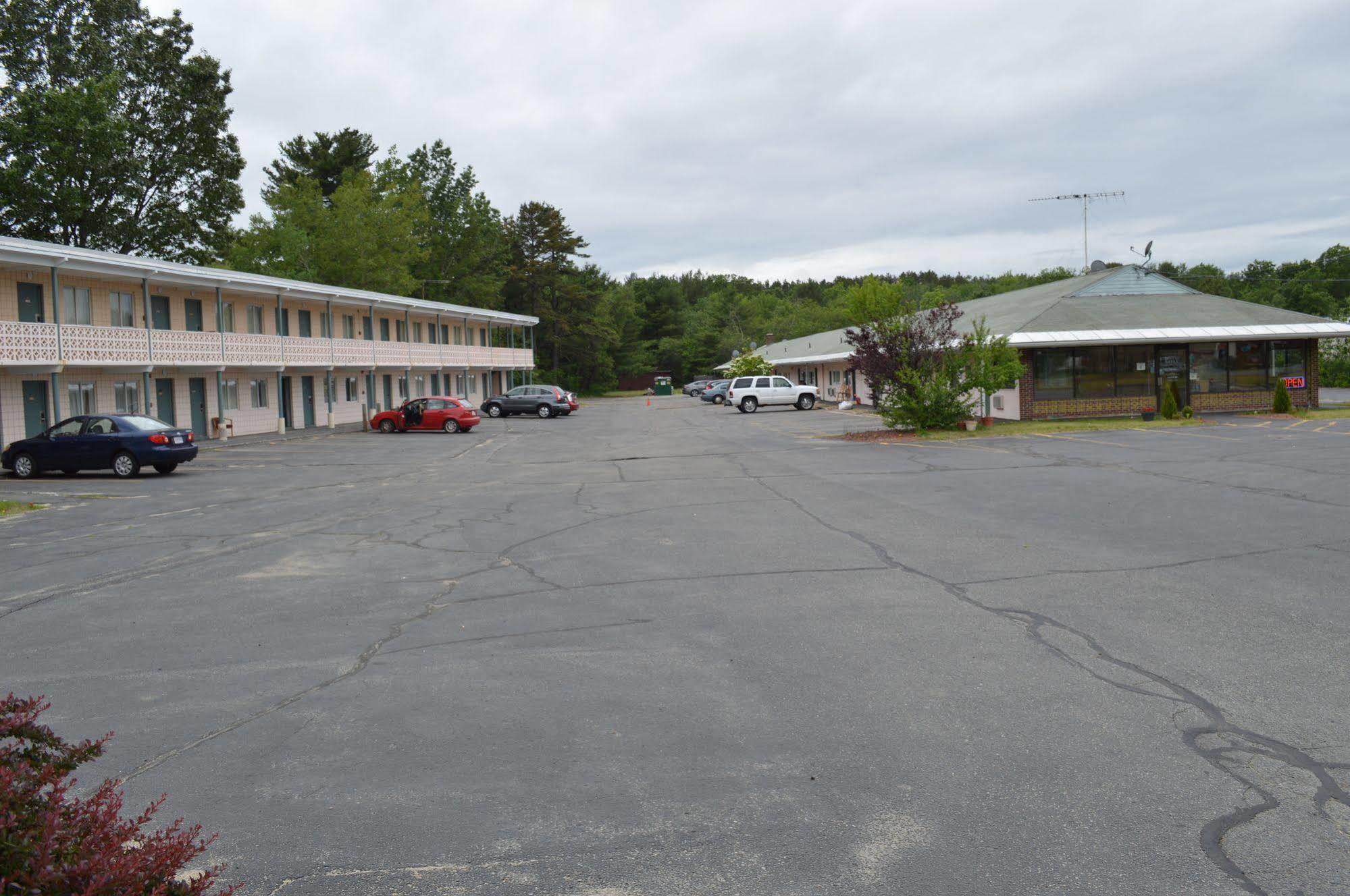 Nashoba Valley Inn & Suites Ayer Экстерьер фото