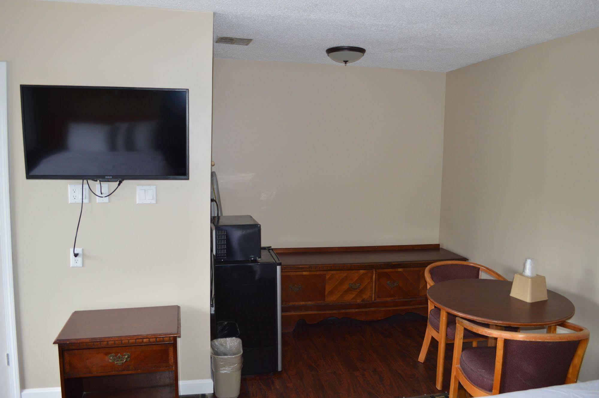 Nashoba Valley Inn & Suites Ayer Экстерьер фото