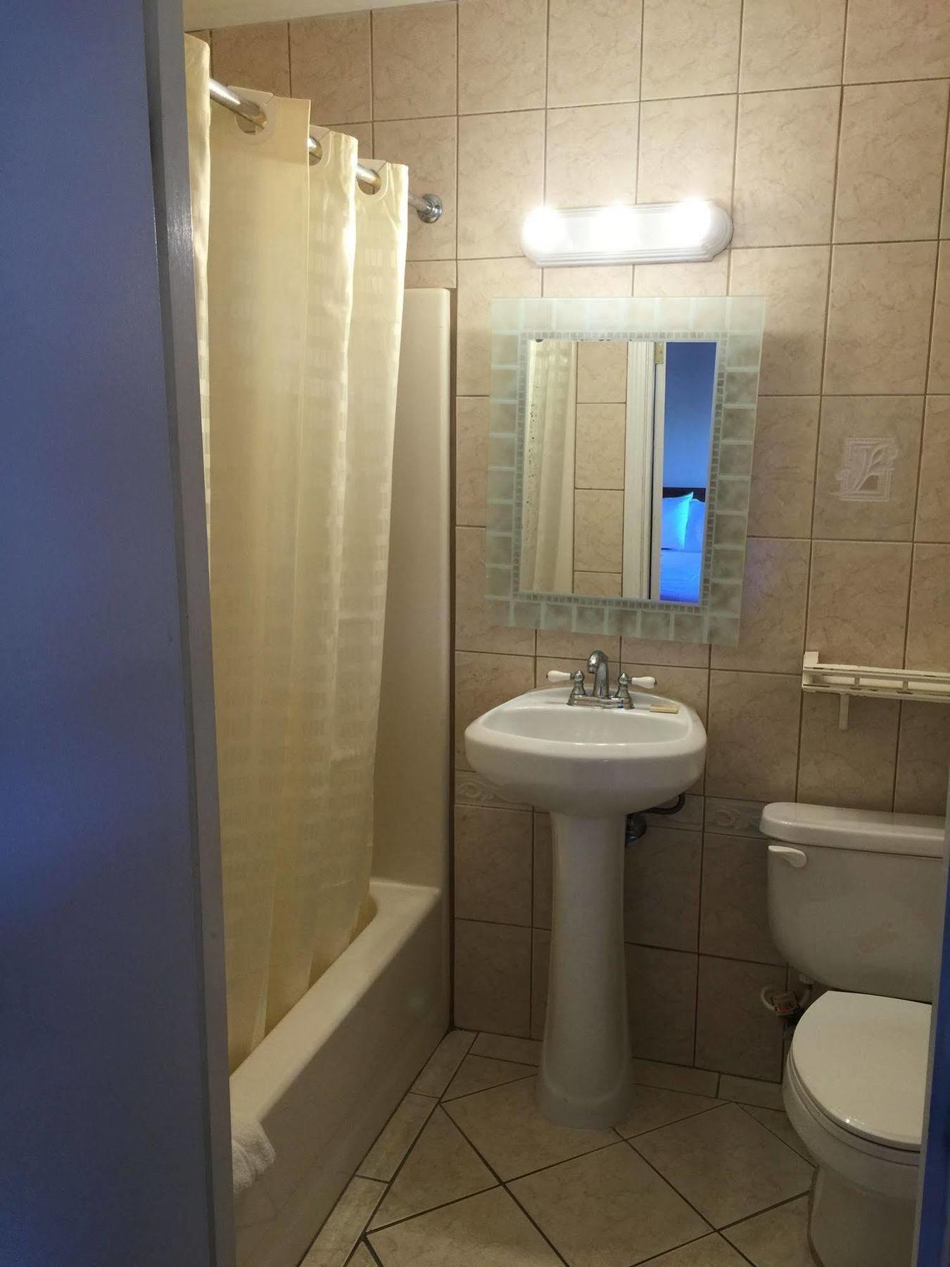 Nashoba Valley Inn & Suites Ayer Экстерьер фото